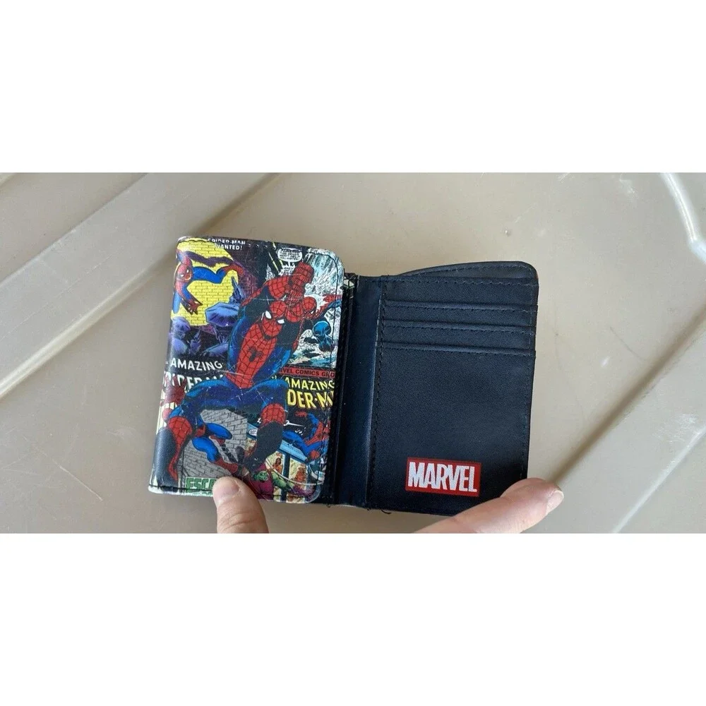 Marvel Comics The Amazing Spider-Man Trifold Wallet Vintage Style Comic Cover